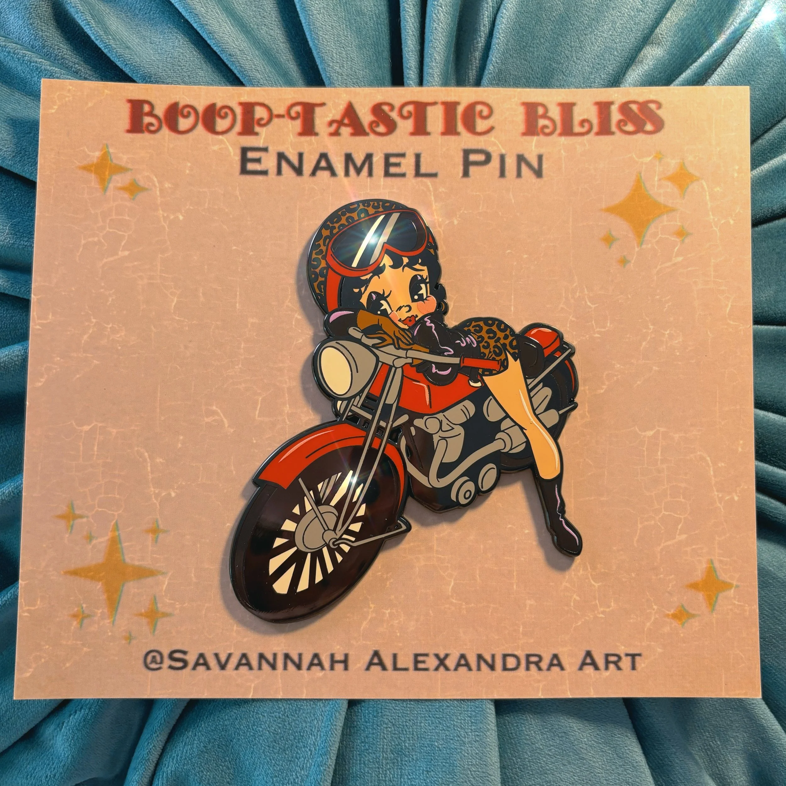 SSZ Pineapple Betty’s poster Jumbo Collectible Betty Boop Hard Enamel Pin — Savannah